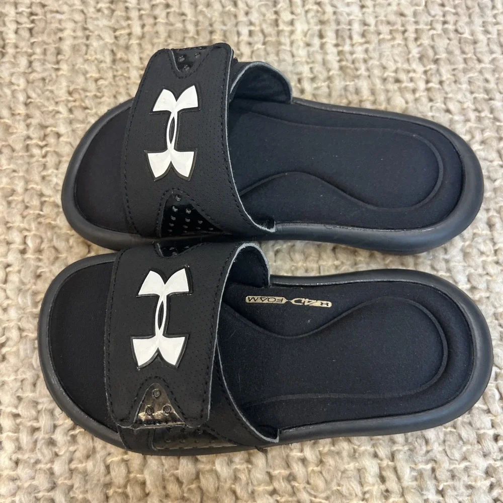 Under Armour Youth Size 11 Black Slip On Slide Sandals Shoes 4D Foam
